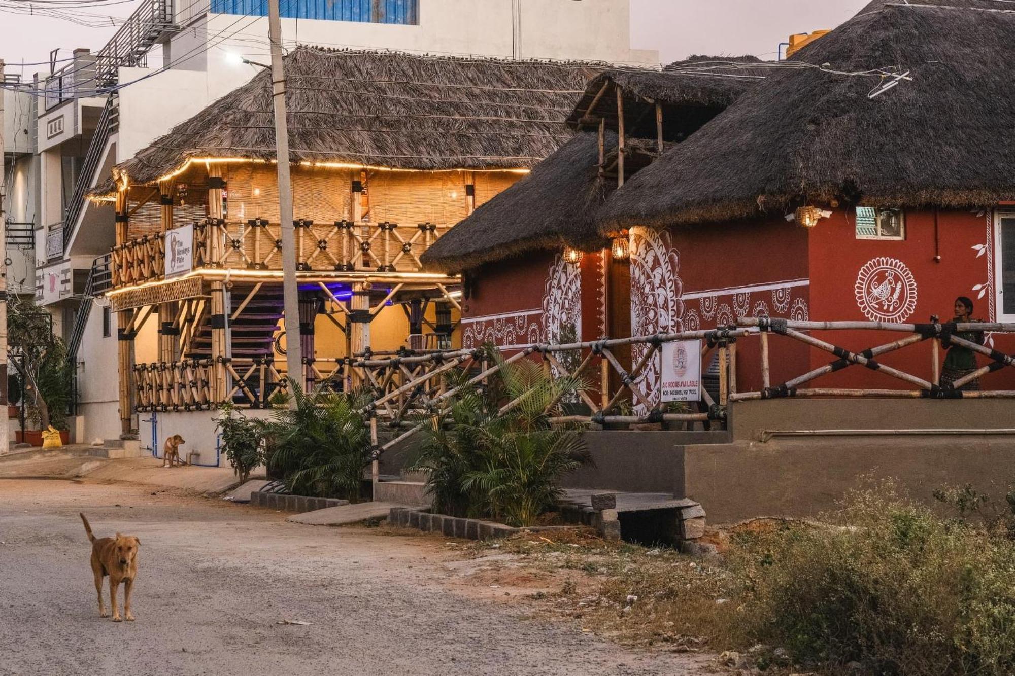 The Hideout Cottage And Restaurant Hampi Exteriér fotografie