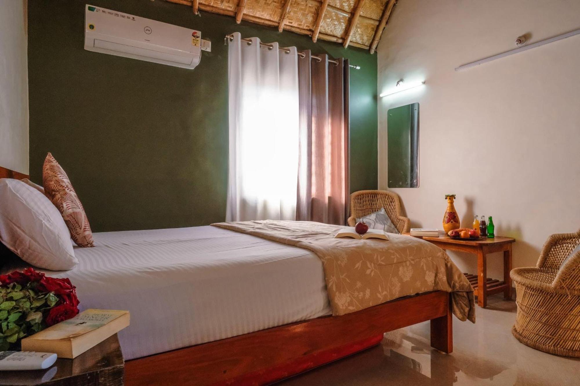 The Hideout Cottage And Restaurant Hampi Exteriér fotografie